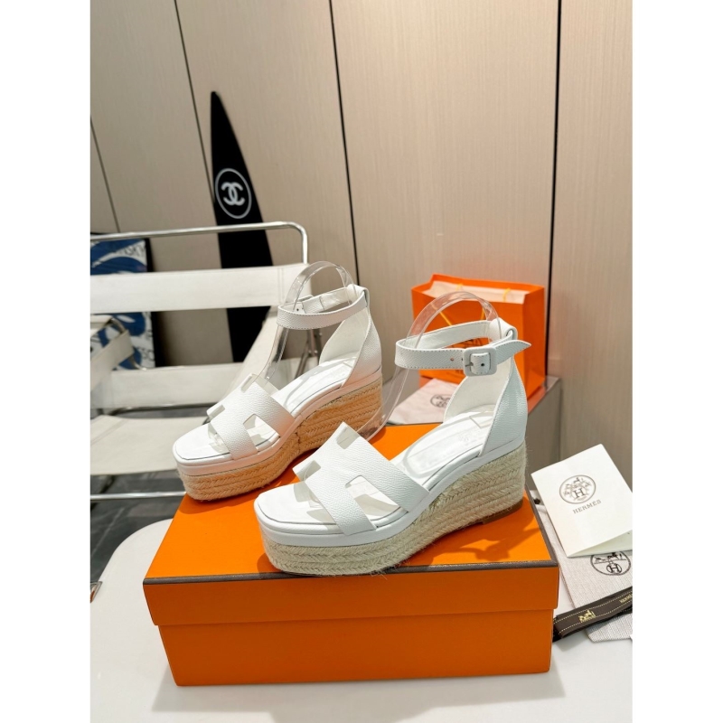 H**mes sandals
